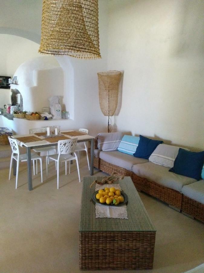 Alicudi Giardino Dei Carrubi- Al Gradino 365 Bed & Breakfast Екстериор снимка