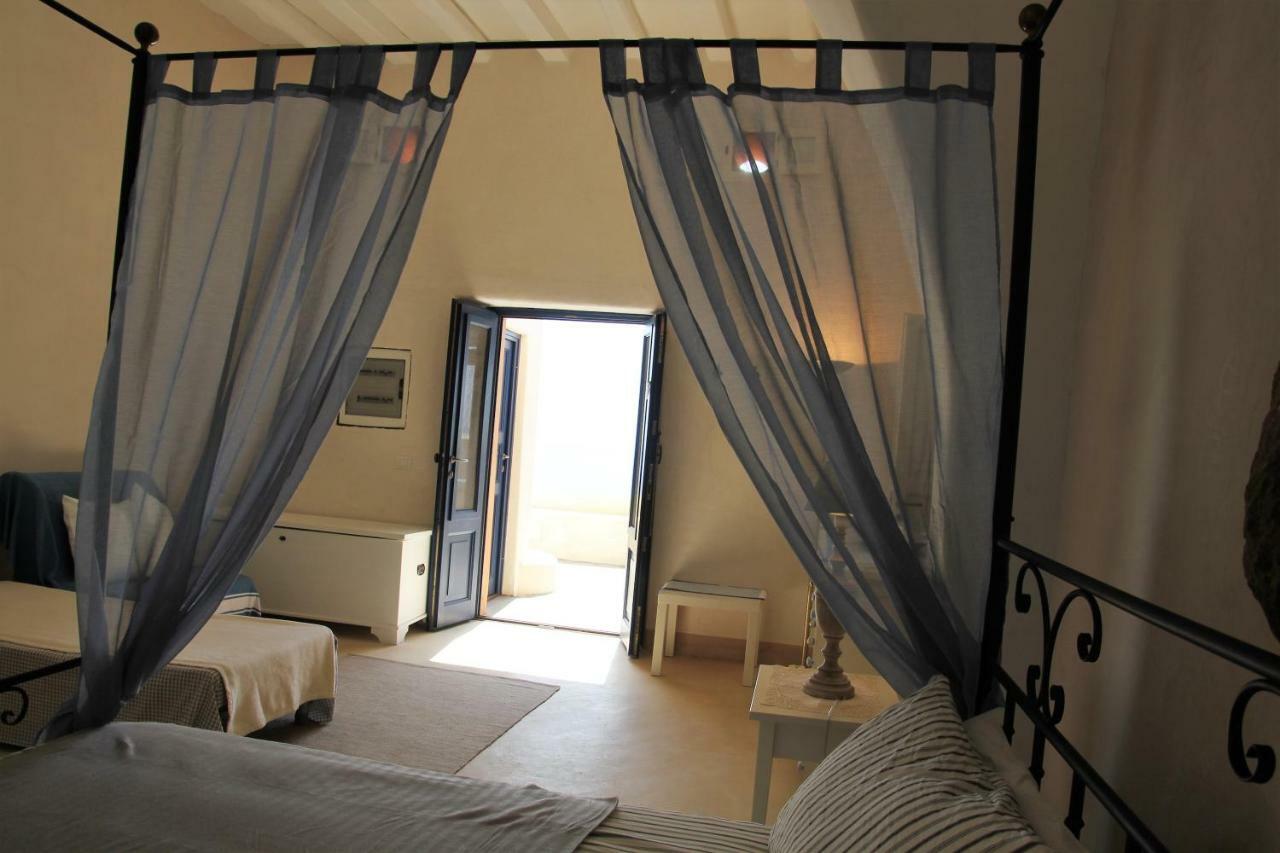 Alicudi Giardino Dei Carrubi- Al Gradino 365 Bed & Breakfast Екстериор снимка