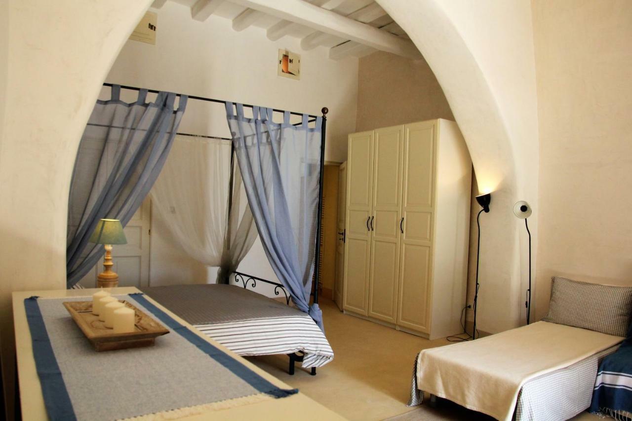 Alicudi Giardino Dei Carrubi- Al Gradino 365 Bed & Breakfast Екстериор снимка