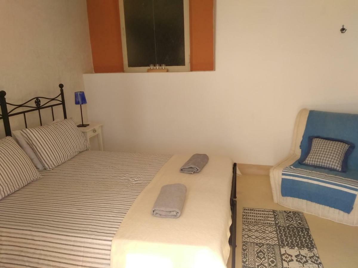 Alicudi Giardino Dei Carrubi- Al Gradino 365 Bed & Breakfast Екстериор снимка